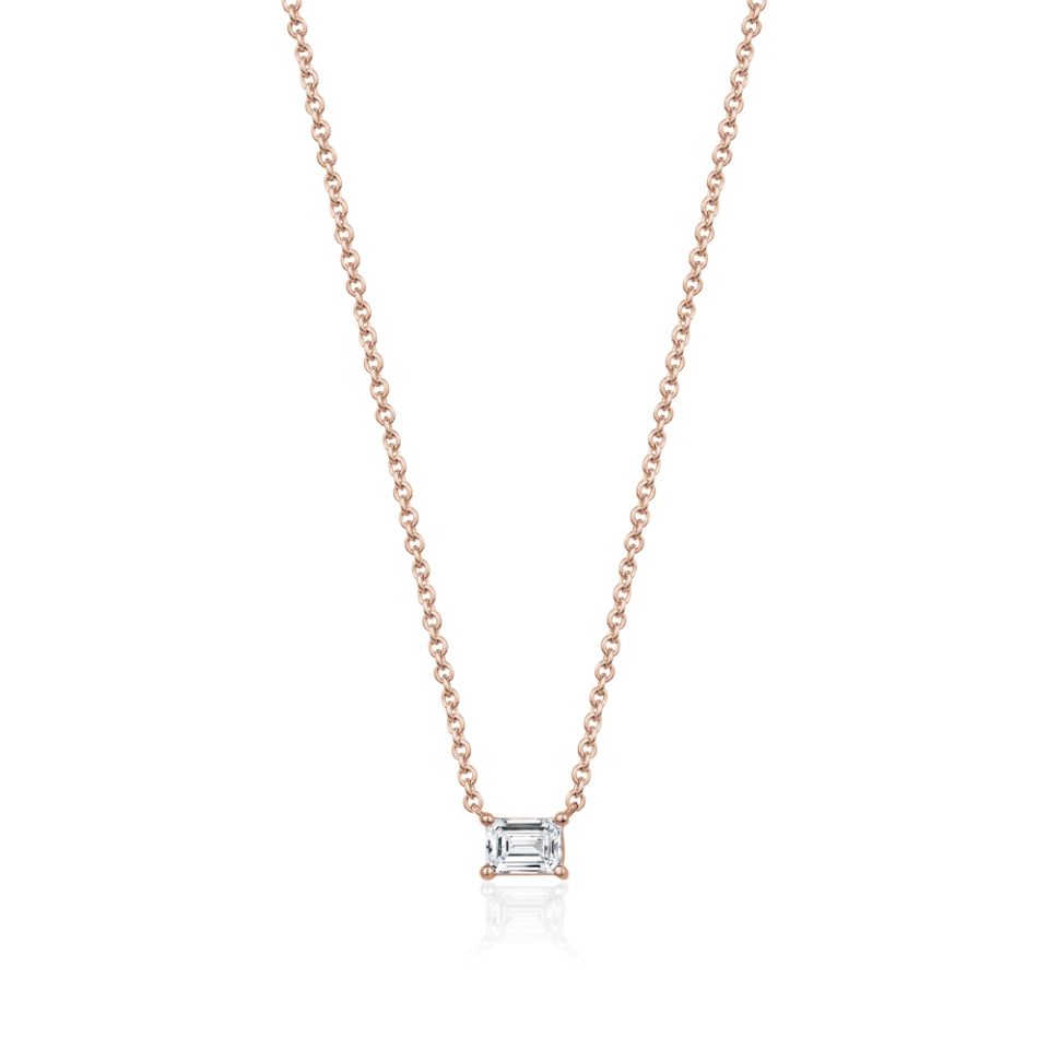 Emerald diamond pendant necklace